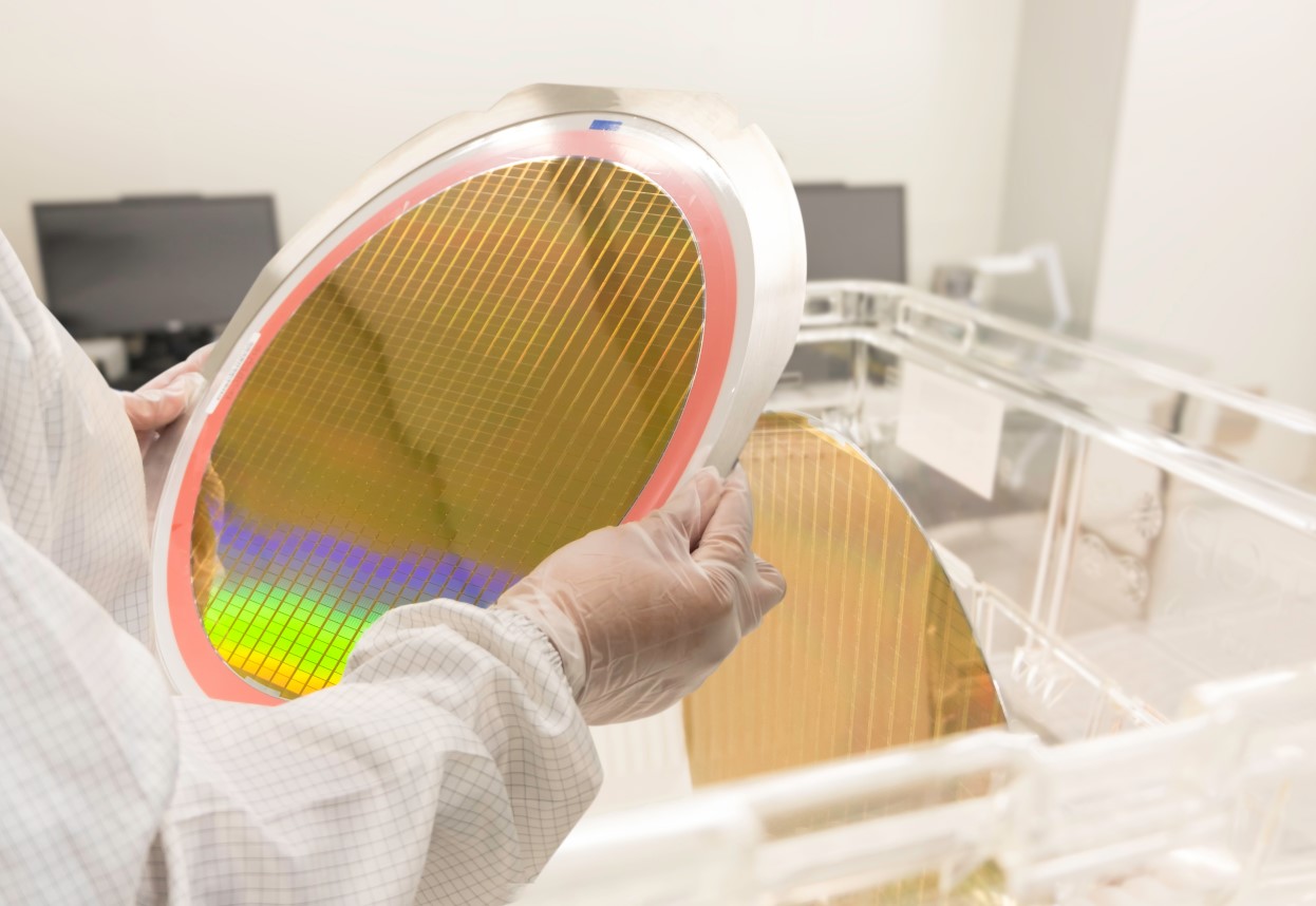 Silicon wafers in Kuehne+Nagel SemiconChain hub